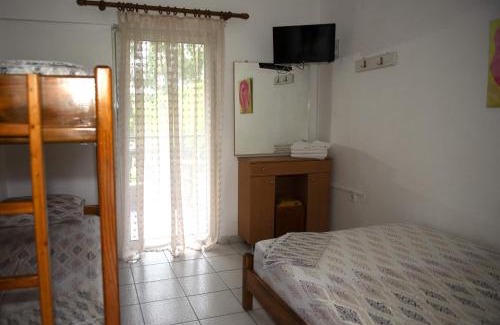 Sithonia House | Pet-Friendly KATIA Studios with Ocean View and Hot Tub