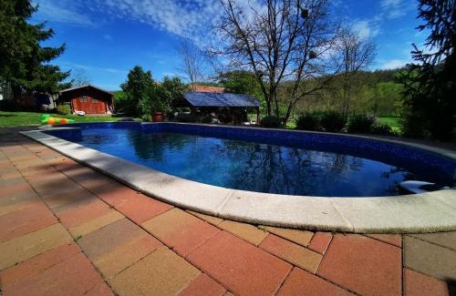 Somogyvar House | Idyllic Katica Vendégház with Pool & Ocean View in Somogyvár