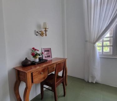 Dong Hoa House | Katie's Homestay: Oceanfront Bliss with a 9.6 Rating