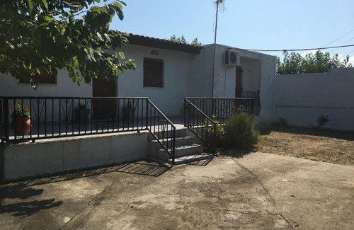 Katakolo House | Pet-Friendly Retreat at Katina House - Guest Rated 8/10