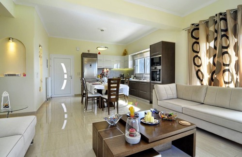 Agios Georgios Pagon House | Beautiful Kato Apartment 2 with Pool & Oceanfront Views
