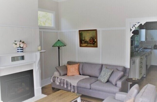 Katoomba House | Relax at Katoomba Green Gables - 9.8 Rated Spa Retreat