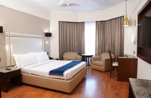 Somajiguda Hotel | Explore Comfort at Katriya Hotel and Tower with Pool & Spa