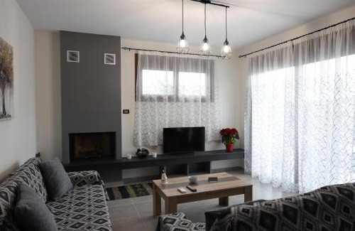 Aria Apartment | Family-Friendly Katsaros - Rated 9.7 in Beautiful Nafplio