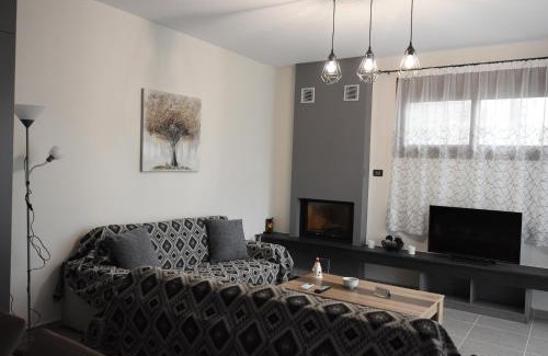 Aria Apartment | Family-Friendly Katsaros - Rated 9.7 in Beautiful Nafplio