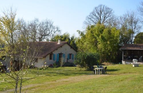 Saint-Aulaye-Puymangou House | Experience Katy's Barn: Pet-Friendly Oceanfront Retreat