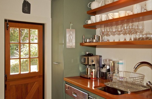 Taupo Cottage | Experience Kauawhi Lodge: Oceanfront Holiday Home Escape