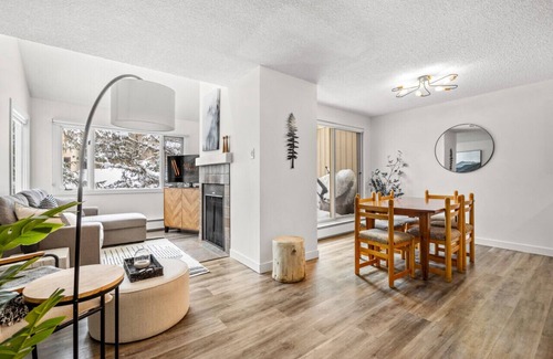 East Kootenay Apartment | Indulge in Kauhoolio: Pool, Hot Tub & Spa Amenities Await