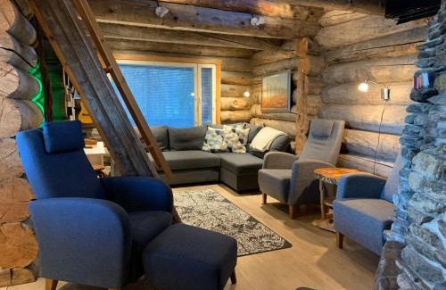 Akaslompolo Apartment | Discover Kaupinpirtti: Pet-Friendly Log Cabin with Scenic Views
