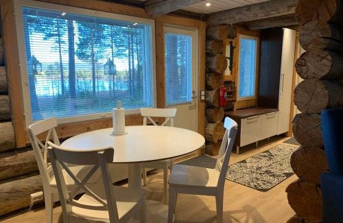 Akaslompolo Apartment | Discover Kaupinpirtti: Pet-Friendly Log Cabin with Scenic Views