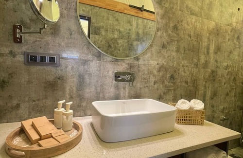 Amritsar Hotel | Enjoy Family-Friendly Comfort at Kavaali Stays - Rated 9/10
