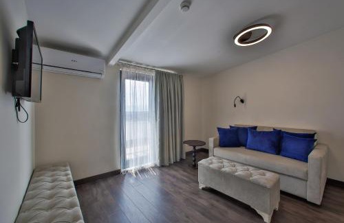 Nilufer Hotel | Relaxing Stay at Kavala Hotel with Family-Friendly Amenities