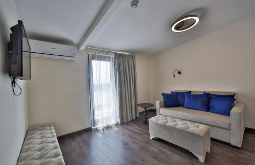 Nilufer Hotel | Relaxing Stay at Kavala Hotel with Family-Friendly Amenities