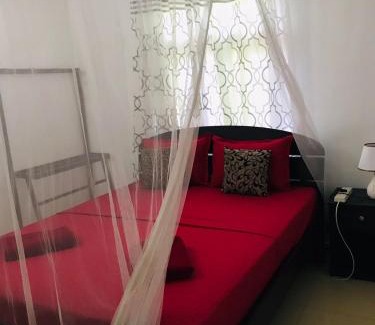 Seeduwa - Katunayake Hotel | Budget-Friendly Stay at Kavee Transit Hotel with Breakfast