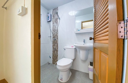 Old City House | Budget-Friendly Kavil Guesthouse with Breakfast & Kitchen