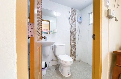 Old City House | Budget-Friendly Kavil Guesthouse with Breakfast & Kitchen