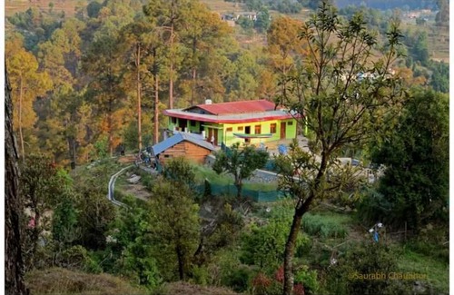 Champawat House | Cozy Kavya Home Stay with Pool and Pet-Friendly Amenities