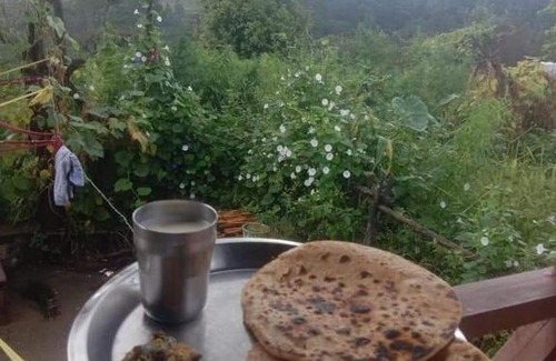 Champawat House | Cozy Kavya Home Stay with Pool and Pet-Friendly Amenities
