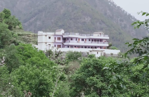 Uttarkashi House | Welcoming Kavyashree Homestay in Beautiful Uttarkashi