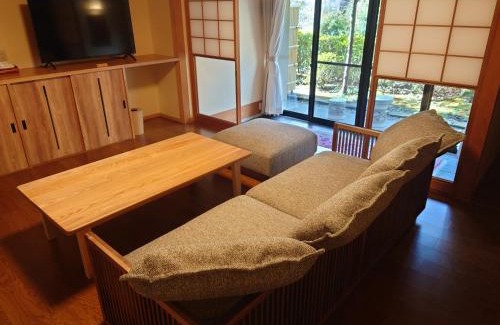Gero Onsen Hotel | Discover Kawakamiya Kasuitei: Rated 9.3 with Hot Tub Access