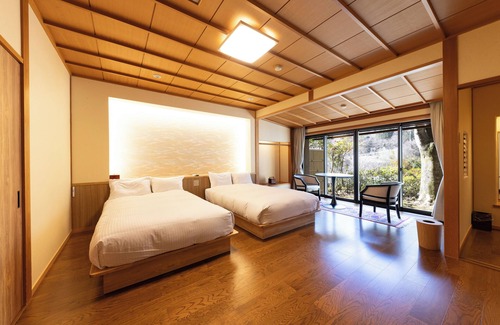Gero Onsen House | Relax at Kawakamiya Kasuitei: Spa & Hot Tub Oasis