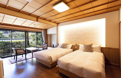 Gero Onsen House | Relax at Kawakamiya Kasuitei: Spa & Hot Tub Oasis