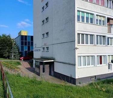 Konin Apartment | Budget-Friendly Kawalerka: Family and Pet Friendly Stay