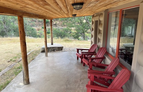 Three Rivers Cabin | Inviting Sequoia River View Cabin with Pool and Oceanfront