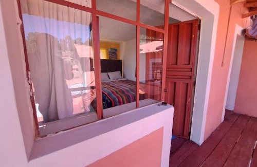Isla Amantani Cabin | Cozy Kawsay Wasi Lodge - Family-Friendly with Dining Options