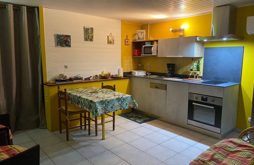 Trois-Rivieres Apartment | Relaxing Kay Margo T1 bis with Pool and Oceanfront Views