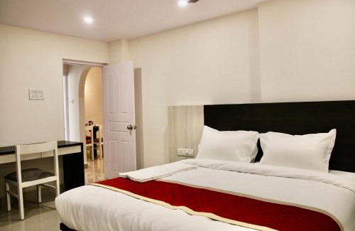 Calangute Hotel | Top-Rated Kay's Calangute Resort with Pool & Breakfast