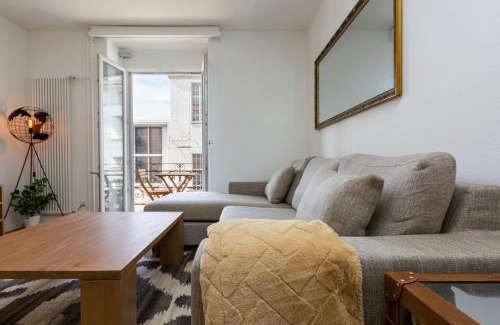 Werd Apartment | Modern KAYA Zurich Apartment 2A - Downtown with Balcony