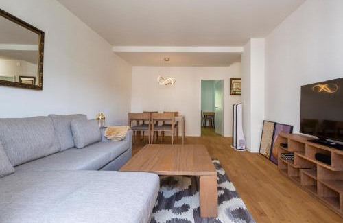 Werd Apartment | Modern KAYA Zurich Apartment 2A - Downtown with Balcony