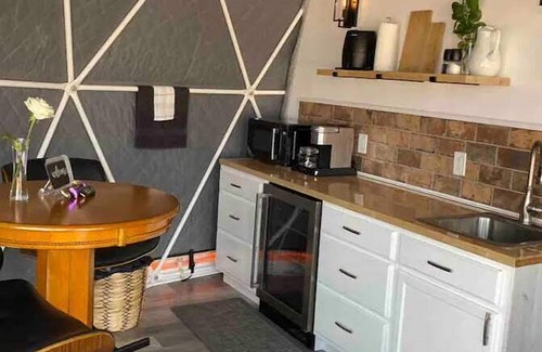 Torrey House | Unforgettable Stay at Kayenta Dome: Pet Friendly & Breakfast