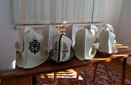 Issyk-Kul Region Bed & Breakfast | Top-Rated Kayyr Guest House with Family-Friendly Amenities