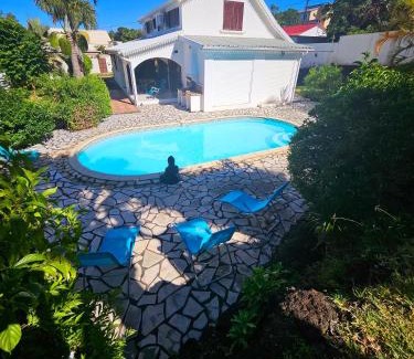 Petite-Ile Villa | Relax at Kaz Ô Flambloyant: Private Pool & Oceanfront Beauty