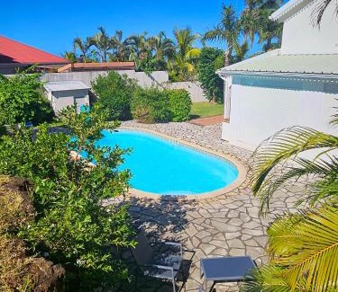 Petite-Ile Villa | Relax at Kaz Ô Flambloyant: Private Pool & Oceanfront Beauty