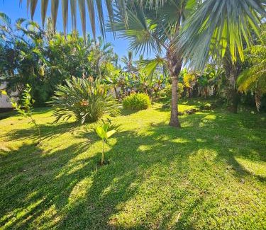 Petite-Ile Villa | Relax at Kaz Ô Flambloyant: Private Pool & Oceanfront Beauty