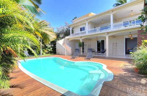 Les Avirons House | Discover KAZ A NOVA: Oceanfront Bliss with Private Pool