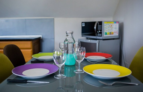 Etang Sale Les Bains Apartment | Discover Kaz Combava: 3-Star Comfort in Etang-Salé