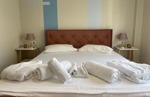 Paralia Ofryniou House | Relaxing Kaza Oasis: Guest Rated 9.6 with Family-Friendly Amenities