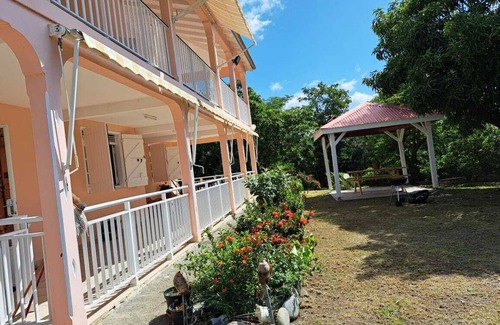 Bouillante Villa | Discover Kazafwi Péyi: Ocean View Retreat with Spa & Hot Tub