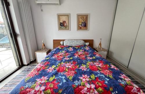 Kazanlak Apartment | Inviting Guest House Apartment with Garden & Parking Near Center