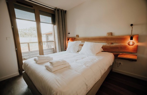 Cap-Ferret Hotel | Relax at Kaze Océan: Family-Friendly with Pool & Dining