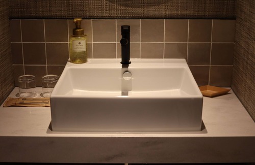 Gotsu Hotel | Discover KAZENOKUNI IWAMI RESORT & STAYS: Rated 10/10