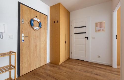 Gdansk Apartment | Kazimierza Wielkiego Soft Glam Apartment by BookingHost