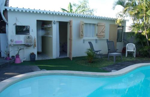 Saint-Louis House | Oceanfront KazTiFahamAimée: Rated 9.5 with Pool Access