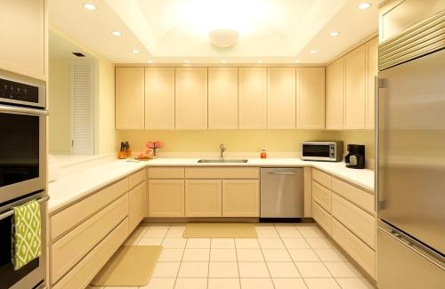 Kamuela Apartment | KBM Resorts 4-Bedroom Islands at Mauna Lani Collection Multi-Unit Listing Steps from One Another Garden Views 2 Free Rental Cars IML-D3E4