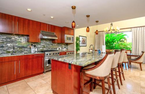 Honokowai Apartment | Oceanfront 3-Bedroom Retreat at KBM Resorts, Rated 9/10