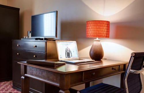 Mata Redonda Hotel | Relax at KC Hotel San Jose with Oceanfront Views & Pool